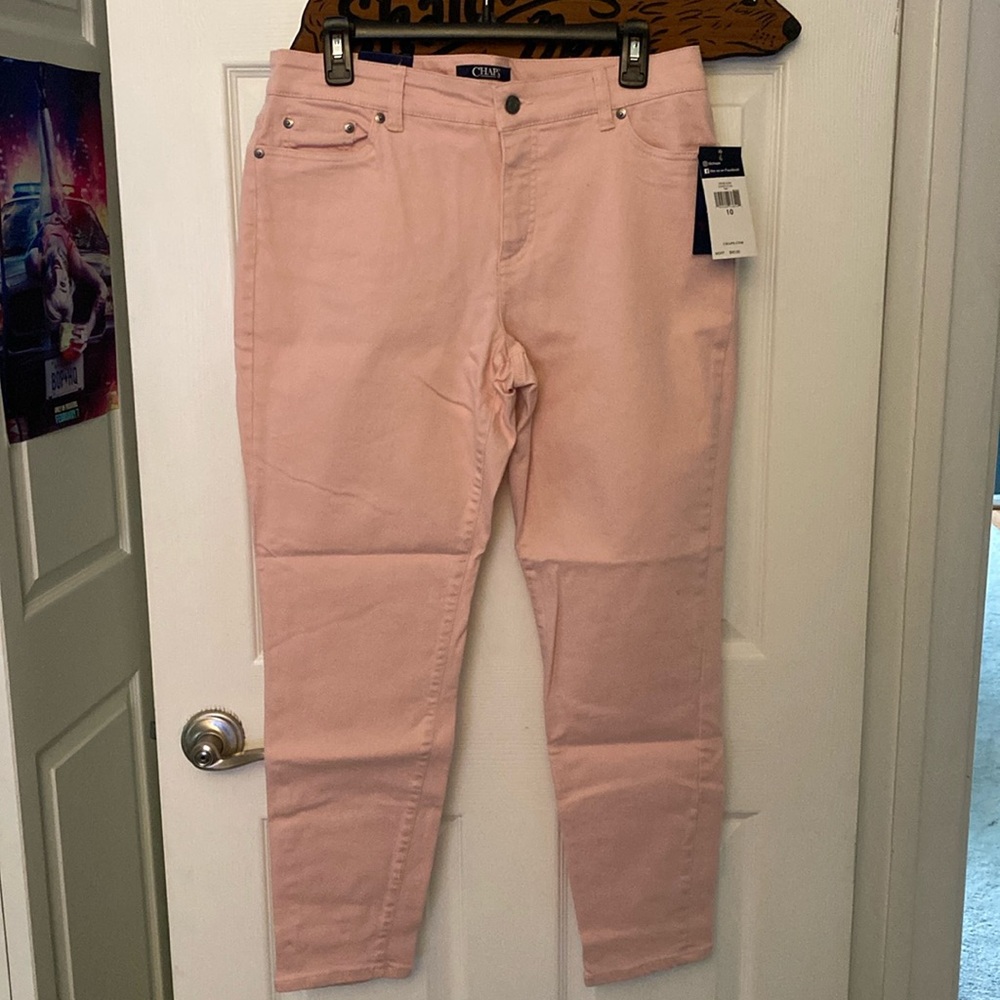 Size 10 women’s CHAPS slimming fit regular length ankle jeans - pink